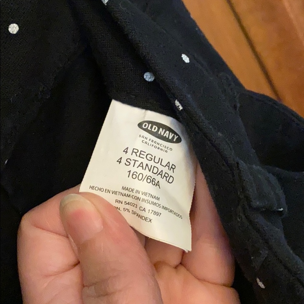 Old Navy Pixie cropped polka dot pants 4 - Picture 3 of 7